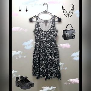 Hot Topic Skull Dress Size S